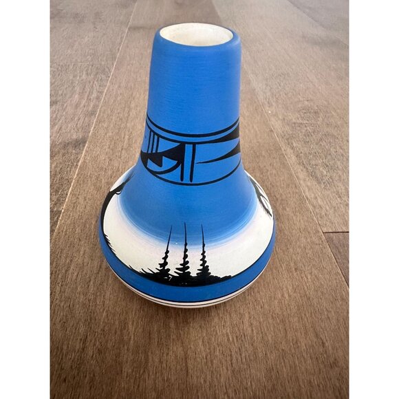 Vintage Navajo End of the Trail Vase Signed - Picture 2 of 7